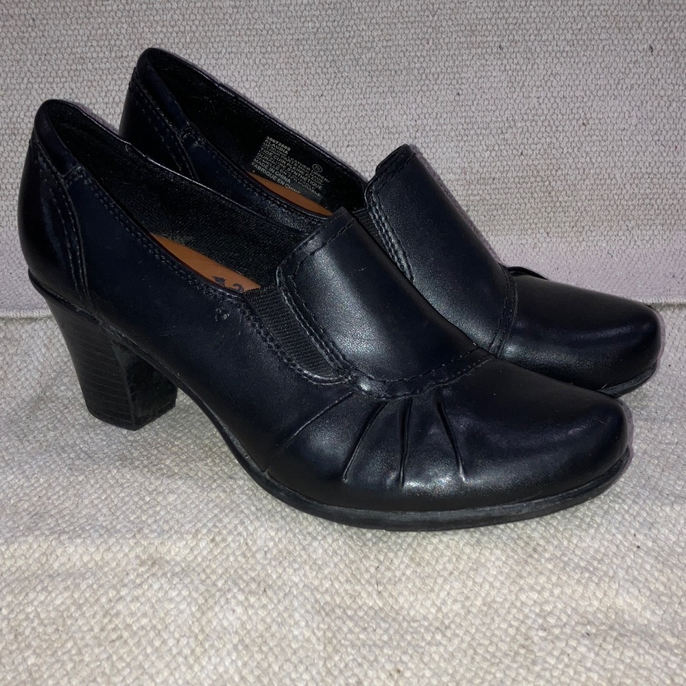 Earth Spirit size 7 1/2 Women's leather Heels / pumps black